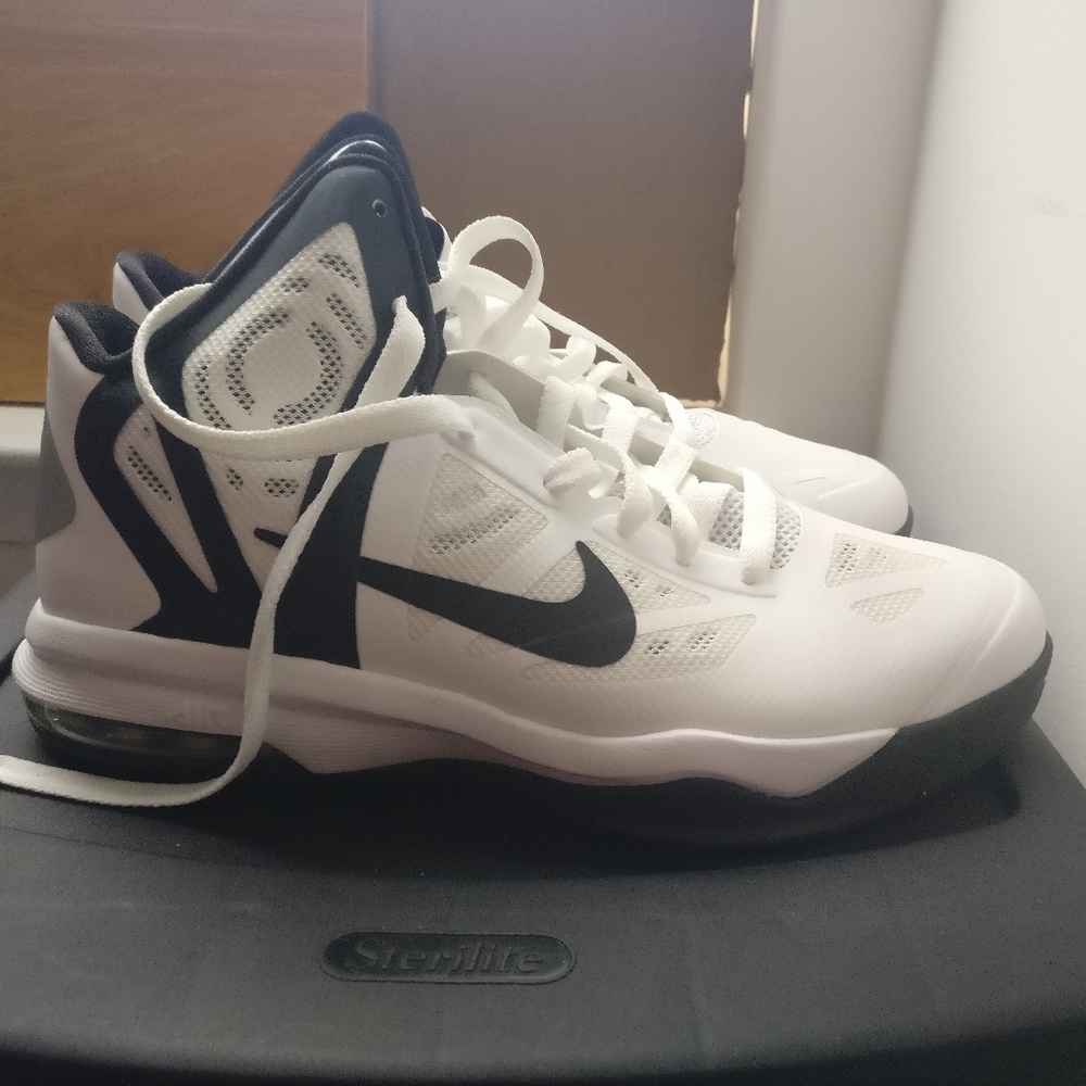 Nike Women's Air Max Hyperaggressor TB